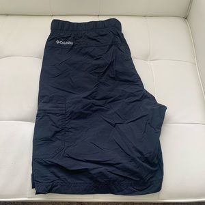 Columbia Omni-shade Mens Shorts M 9in inseam Golf